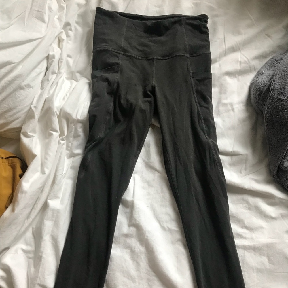 Athleta 2 Pocket Full Length Leggings 🌈